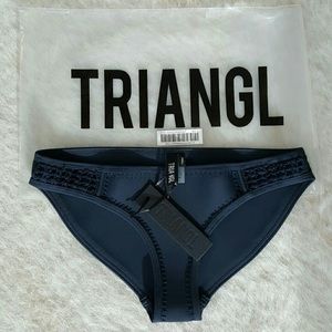 Triangl neoprene ‘Piper’ bottom, size M, NWT